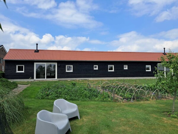 B&B Langs de Maas, Natuur en rust aan de rand van Onze wijk